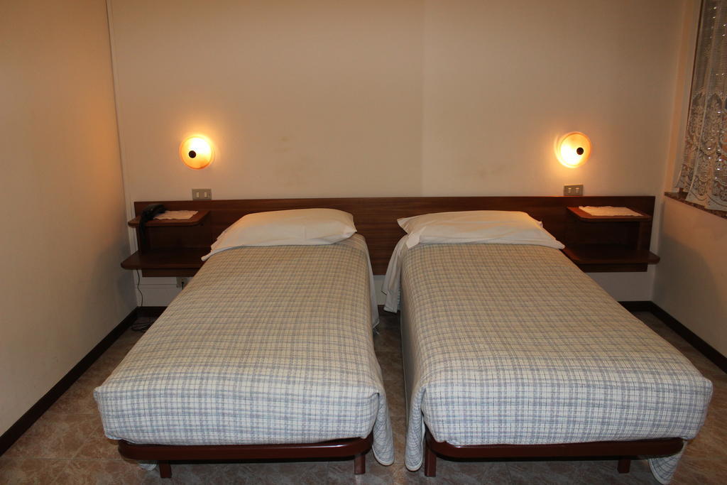 Albergo Napoleone Sant'Ambrogio di Valpolicella Bilik gambar