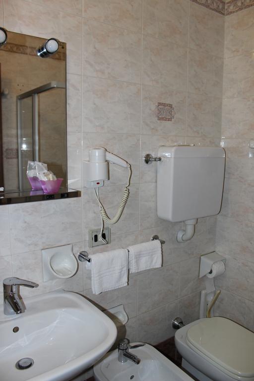 Albergo Napoleone Sant'Ambrogio di Valpolicella Luaran gambar